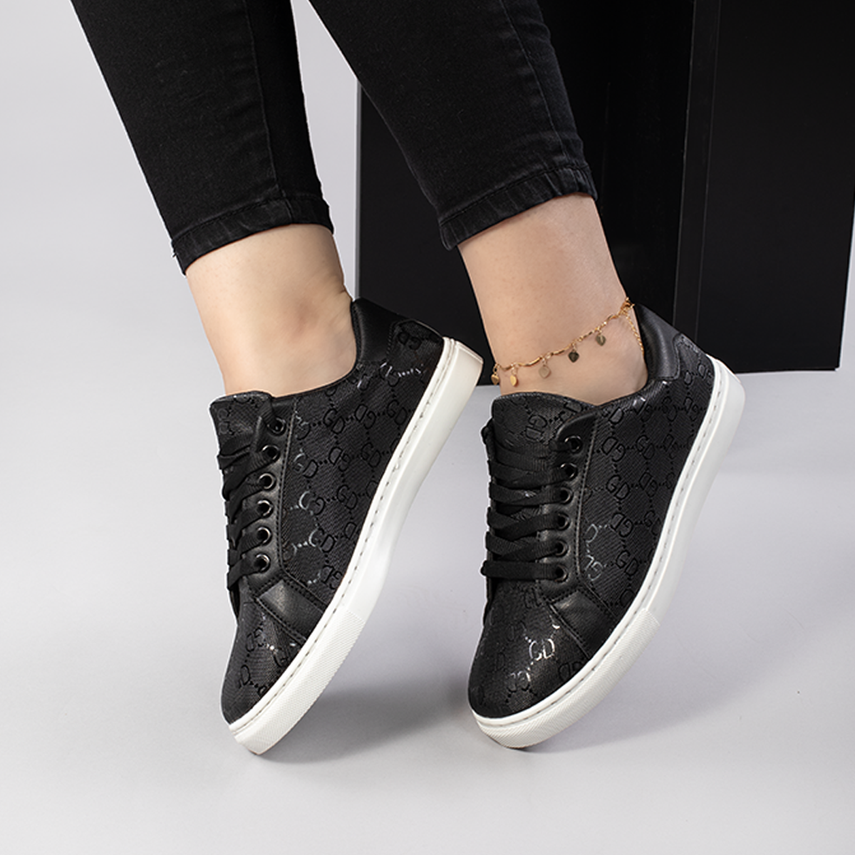 Selected Variant Image