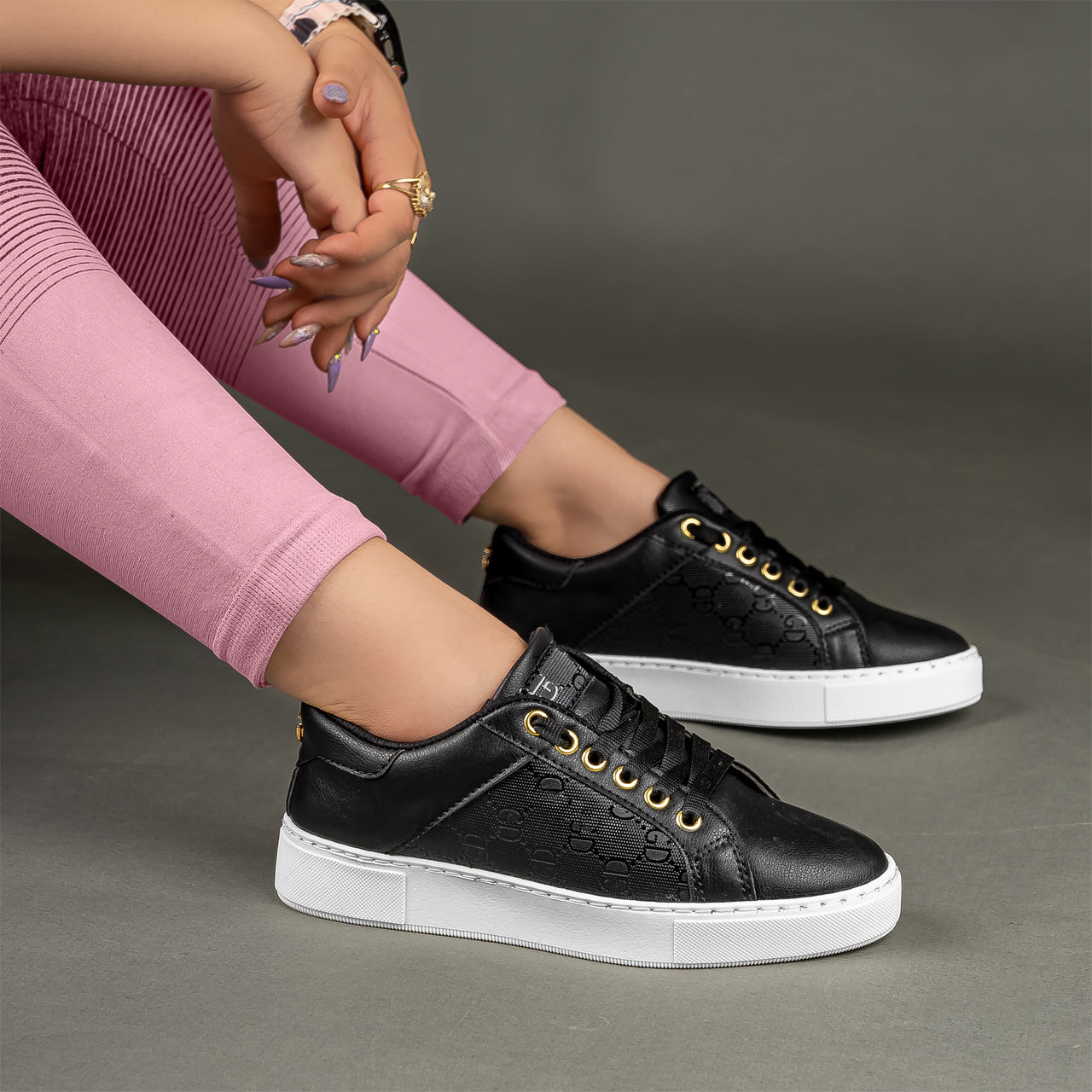 Selected Variant Image