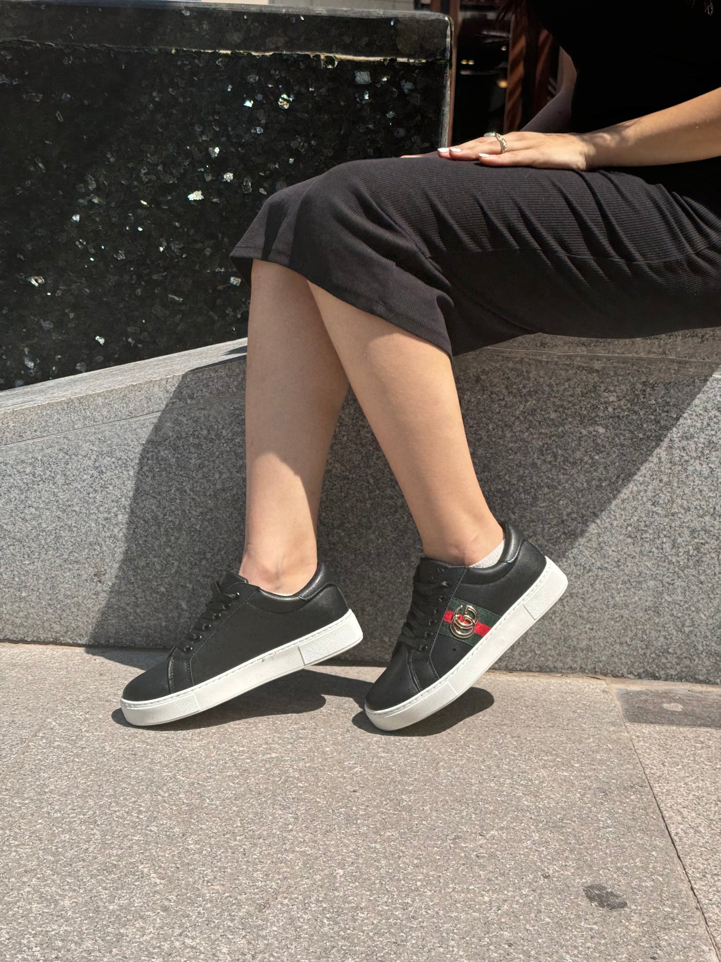 Women's Flat Sneakers GG-100 black