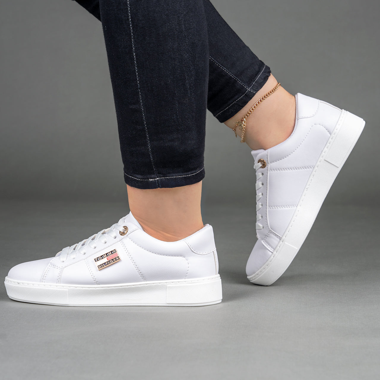 Women's Flat Sneakers TO-100